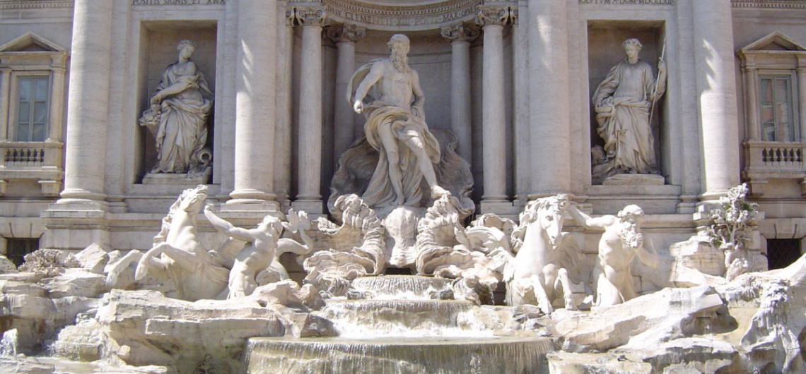 Fuente Trevi central