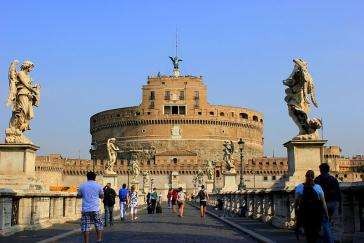 donde conocer gente en roma