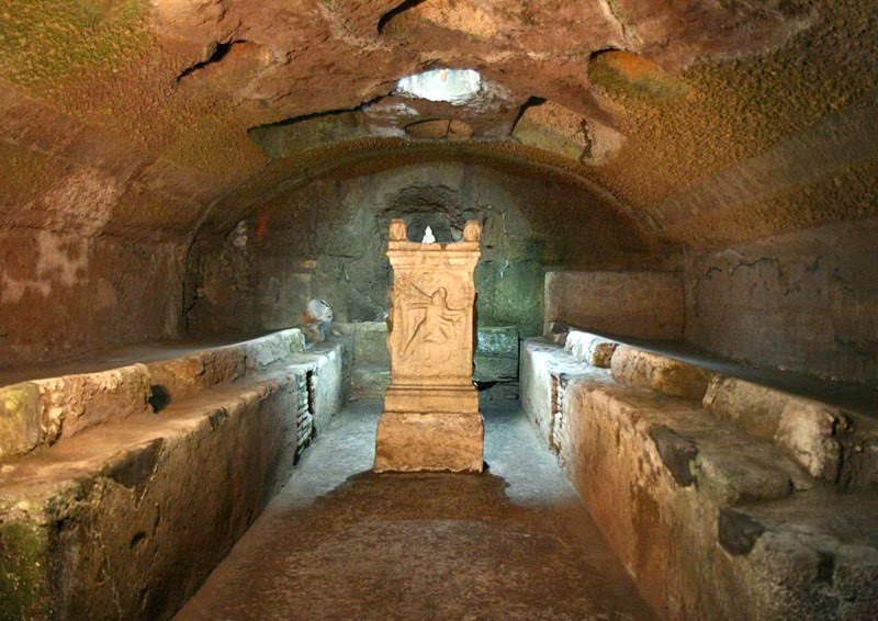 Templo de Mitra bajo la basílica de San Clemente de Roma