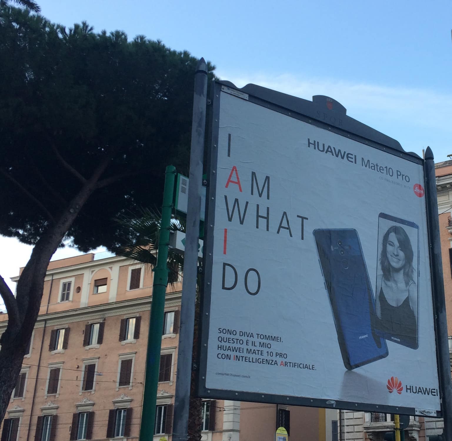 publicidad durante un paseo por Roma Paseo por Roma