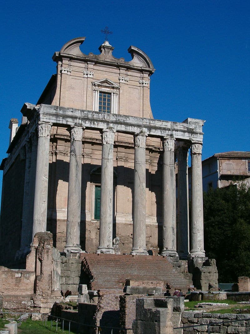 templo de Antonino y Faustina en la via Sacra