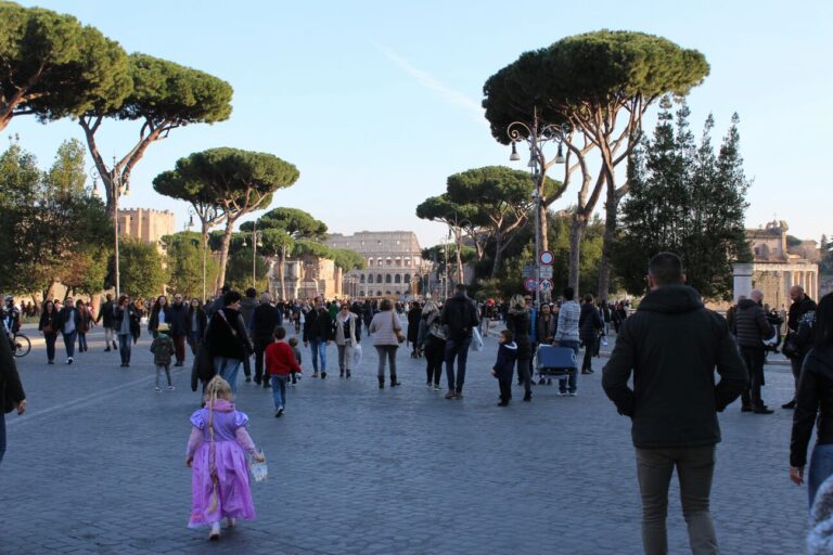 via fori imperiali paseo