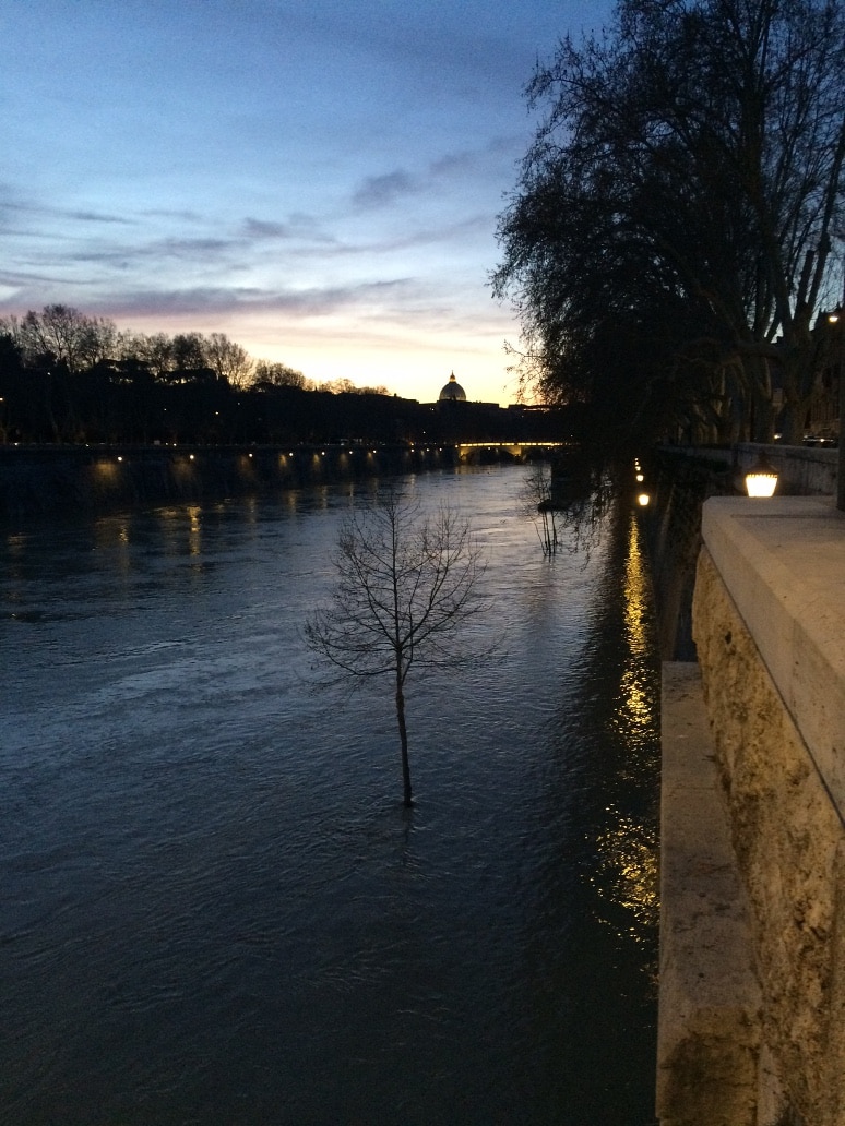 atardecer roma tiber ponte sisto