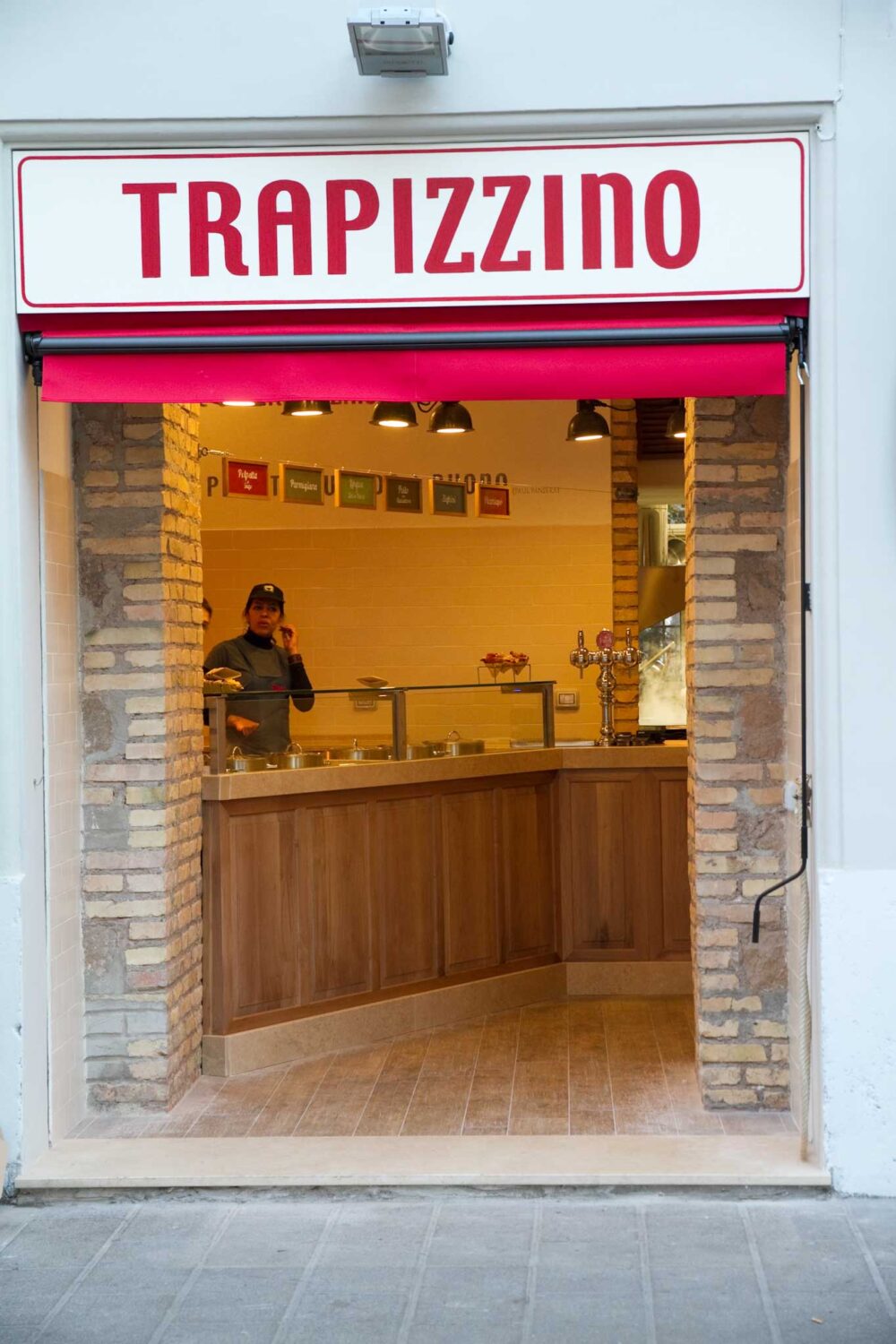 Trapizzino Exterior