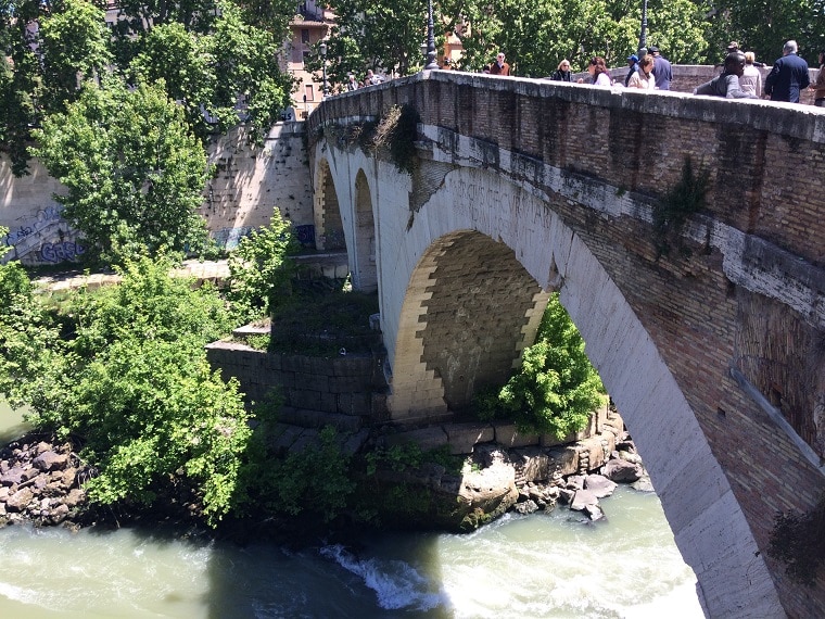 puente fabricio isla tiberina