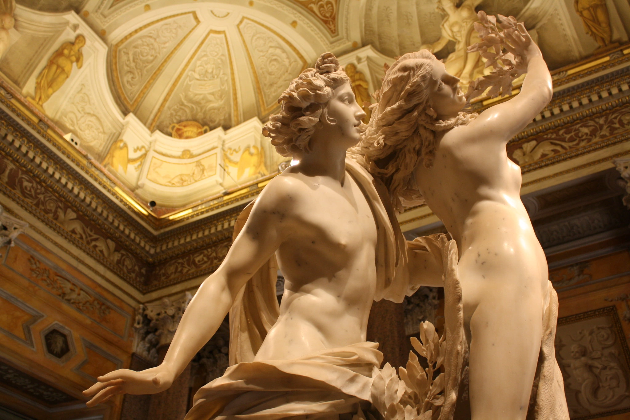 Apolo y Dafne escultura Bernini en Roma