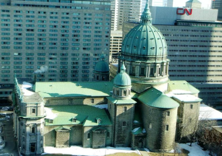 iglesia santa maria reina del mundo en montreal