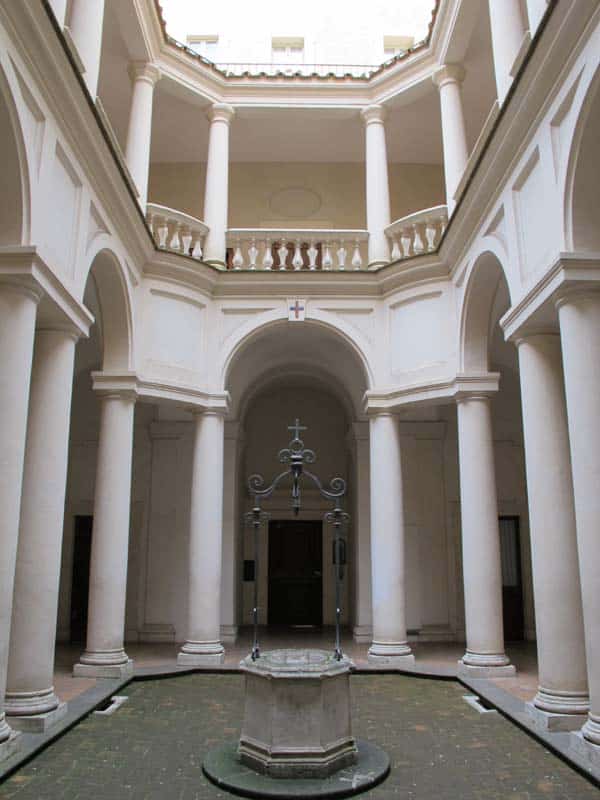 claustro y pozo san carlo alle quattro fontane borromini