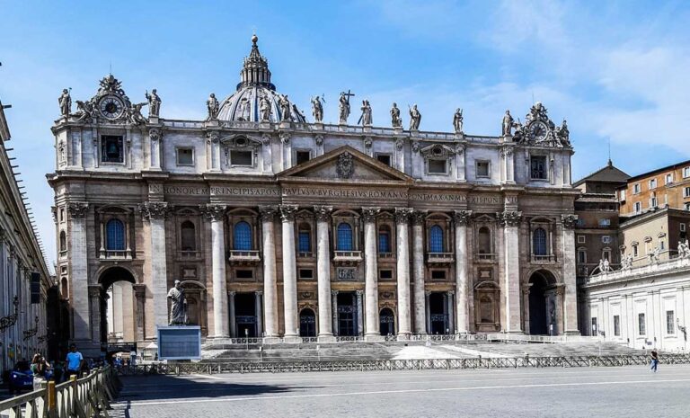 basilica san pedro y plaza