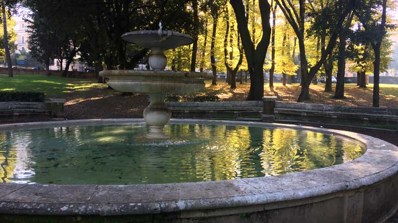 fuente villa borghese