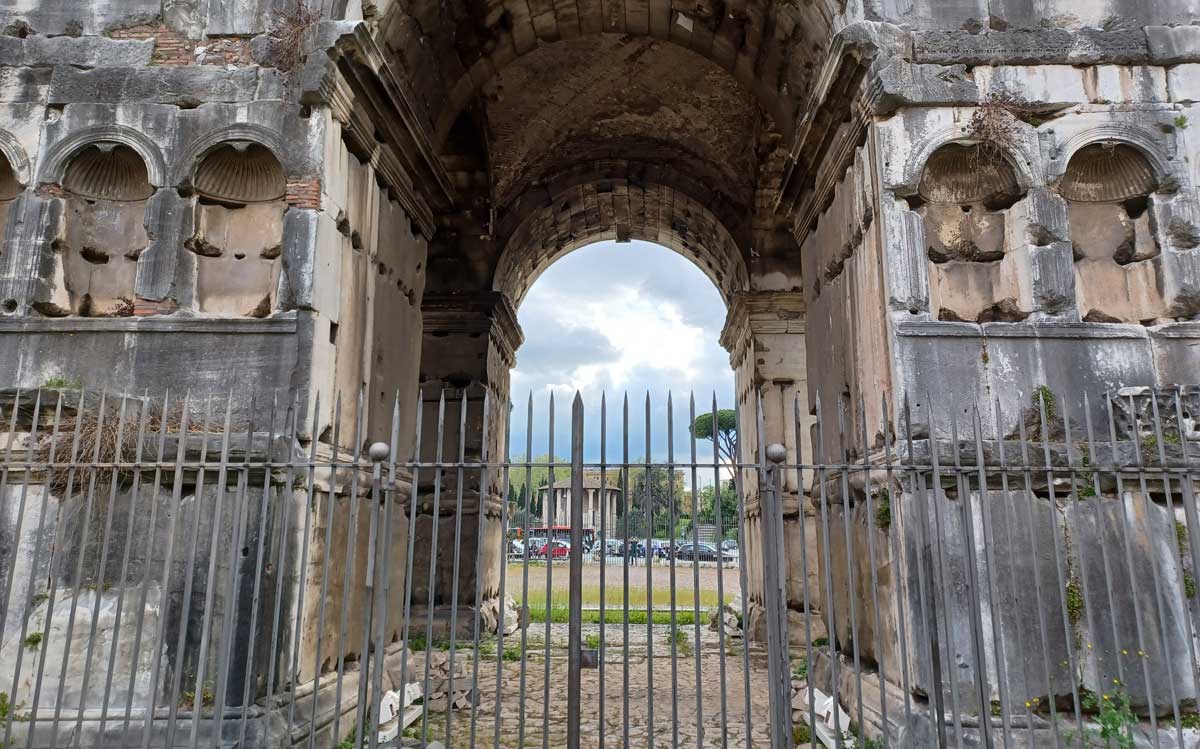 arco cuadrifronte foro boario