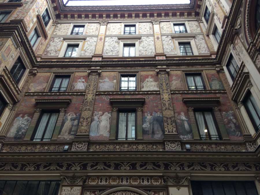 galleria sciarra frescos mujeres