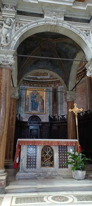 altar san crisogono