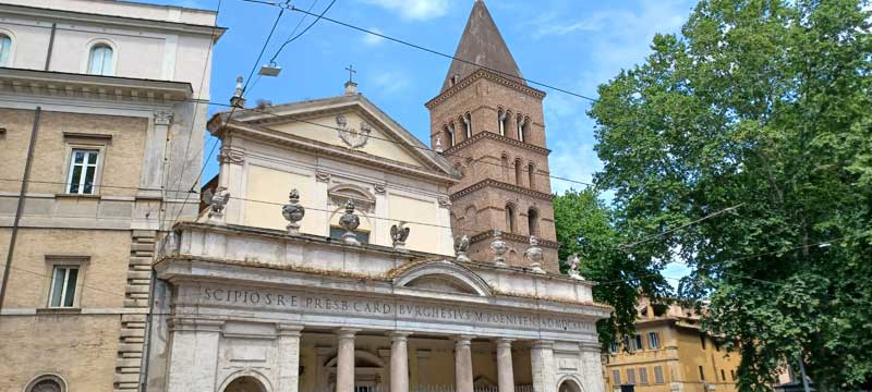 basílica san crisógono fachada