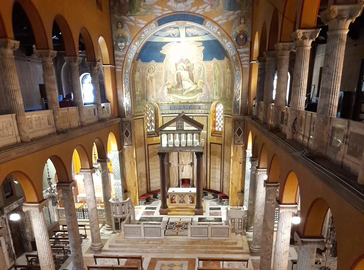 interior iglesia argentina