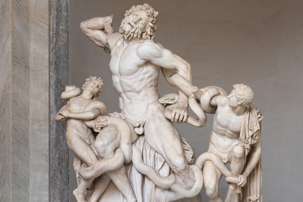 Escultura del Laocoonte en el Patio Octogonal de los Museos Vaticanos