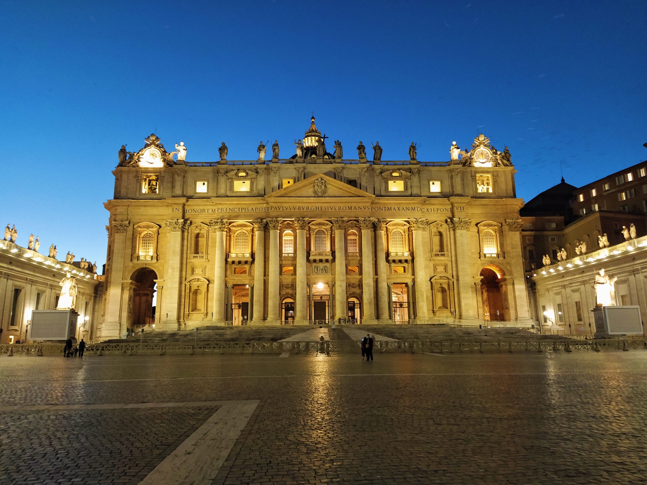 visitar los Museos Vaticanos de noche