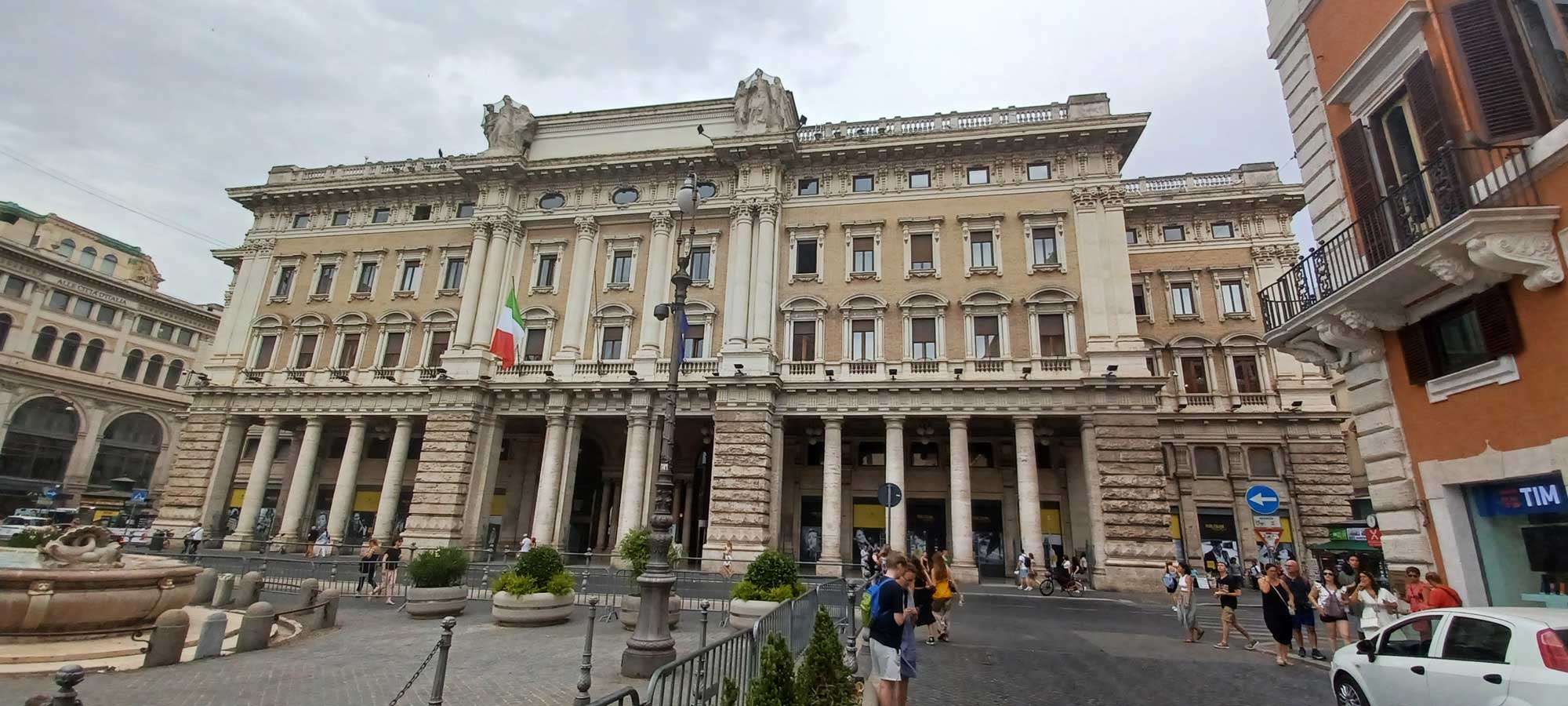 edificio galleria alberto sordi via corso