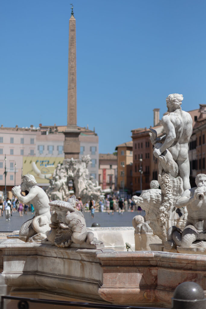 Fontana e obelisco