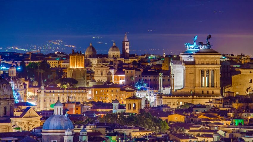 vistas de Roma de noche desde el Gianicolo