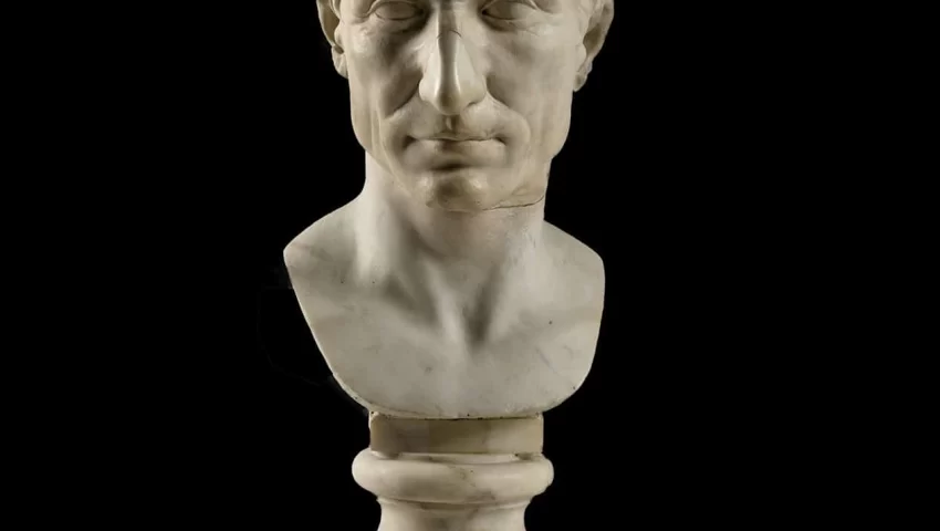 Julio César escultura en los museos Vaticanos