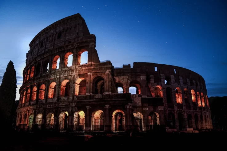 coliseo de noche en español