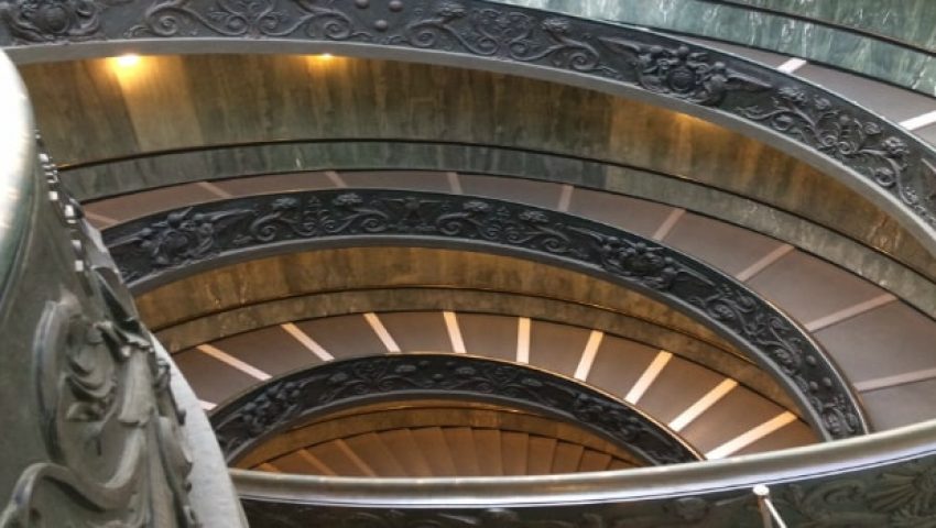 tour museos vaticanos escalera monumental