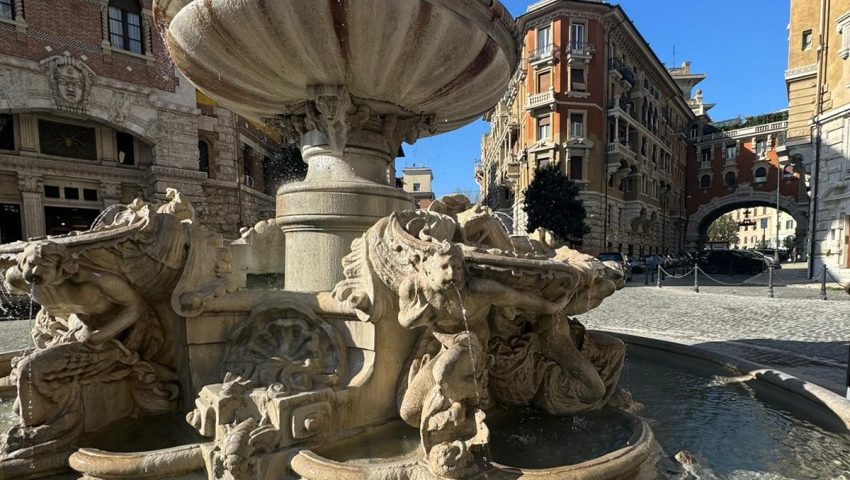 fuente piazza mincio coppede