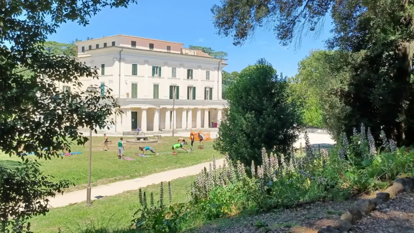 que hacer villa torlonia